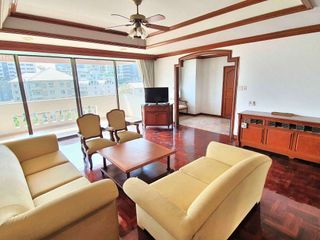 For rent 3 bedrooms condo in Watthana, Bangkok