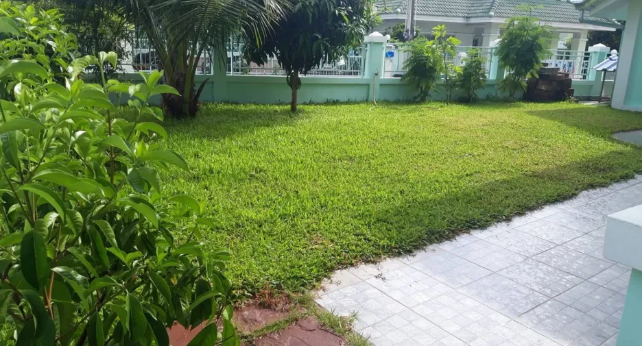 Casa en alquiler de 3 habitaciones en Bang Lamung, Chonburi