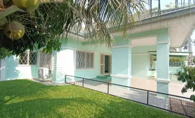 Casa en alquiler de 3 habitaciones en Bang Lamung, Chonburi