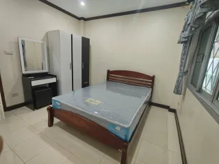Casa en alquiler de 3 habitaciones en Bang Lamung, Chonburi