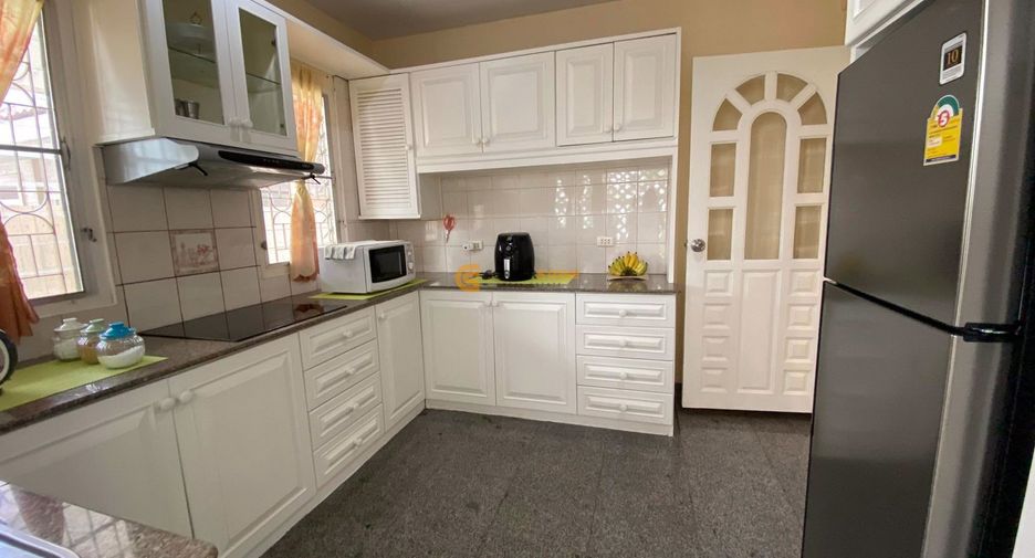 For rent 4 ベッドルーム house in Jomtien, Pattaya
