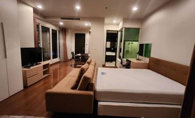 For rent studio condo in Pathum Wan, Bangkok