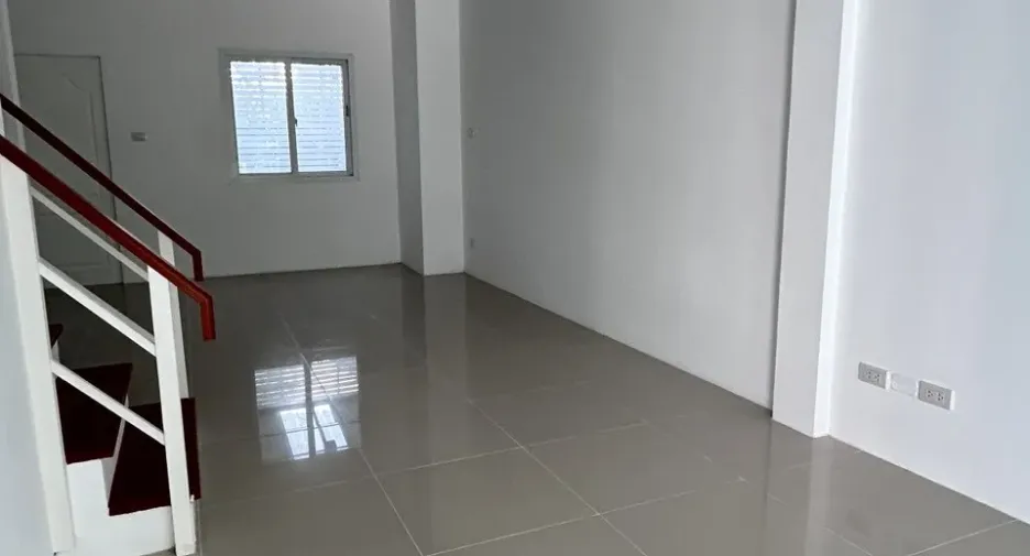 For sale 3 bedrooms townhouse in Phutthamonthon, Nakhon Pathom