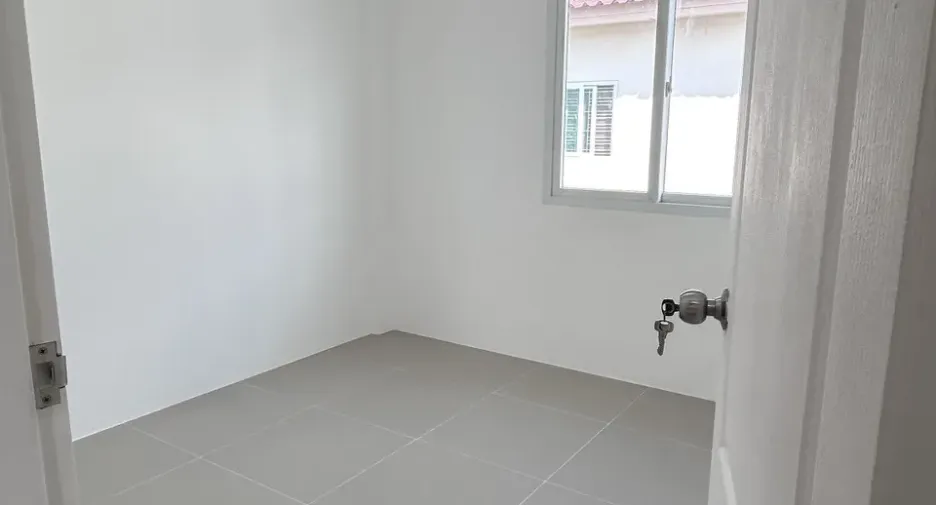 For sale 3 bedrooms townhouse in Phutthamonthon, Nakhon Pathom