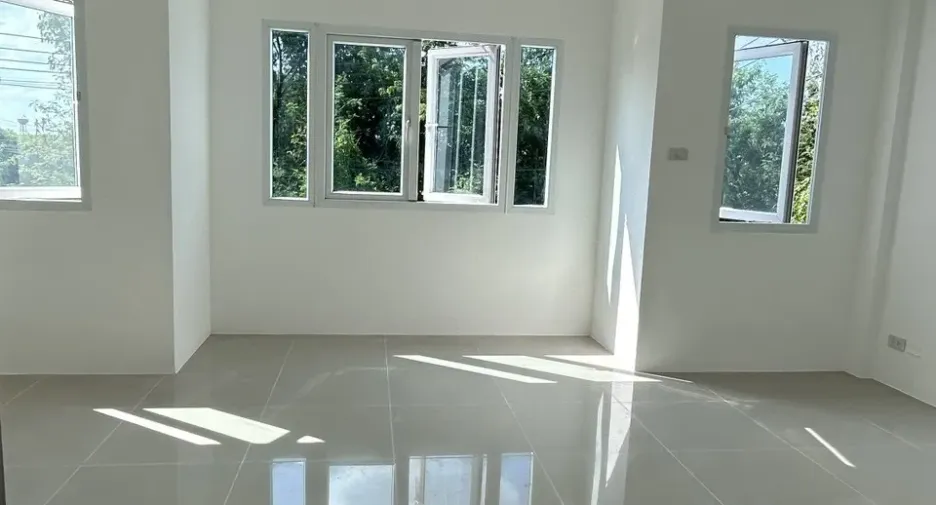 For sale 3 bedrooms townhouse in Phutthamonthon, Nakhon Pathom
