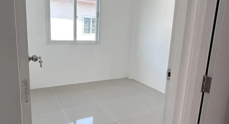 For sale 3 bedrooms townhouse in Phutthamonthon, Nakhon Pathom