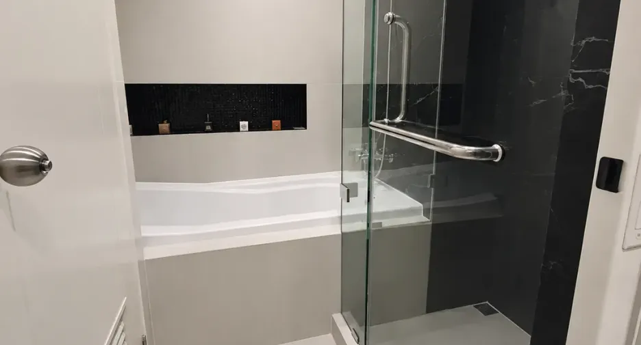 For sale 1 bed condo in Khlong Toei, Bangkok