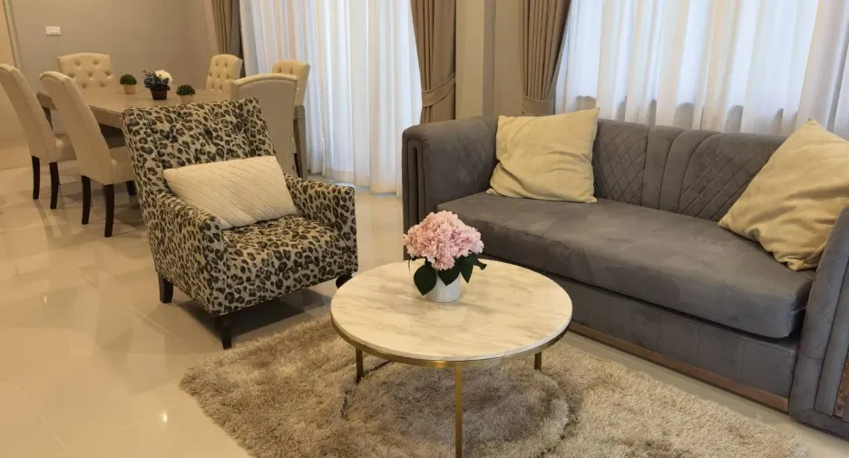 出租 4 卧室 独立屋 在 Bang Phli, Samut Prakan