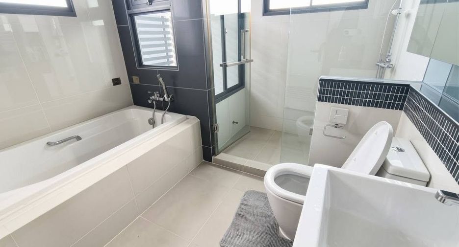 Haus zur Miete mit 3 Zimmer in Suan Luang, Bangkok