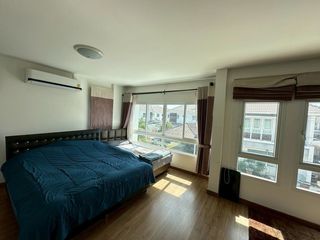Продажа 3 спальни дом в Si Racha, Чонбури