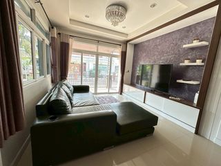 Продажа 3 спальни дом в Si Racha, Чонбури