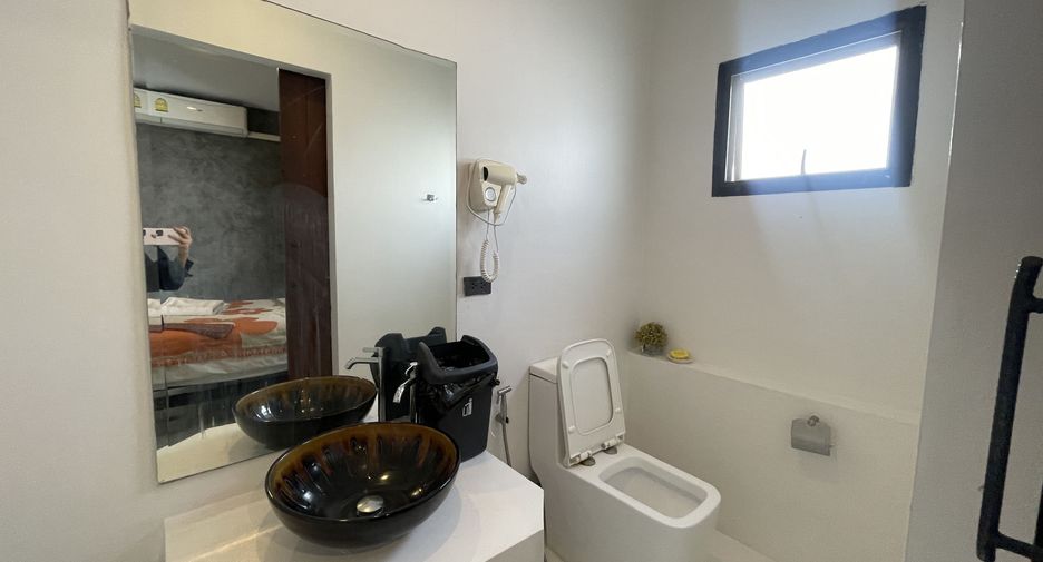 For rent 4 bedrooms villa in Hua Hin, Prachuap Khiri Khan
