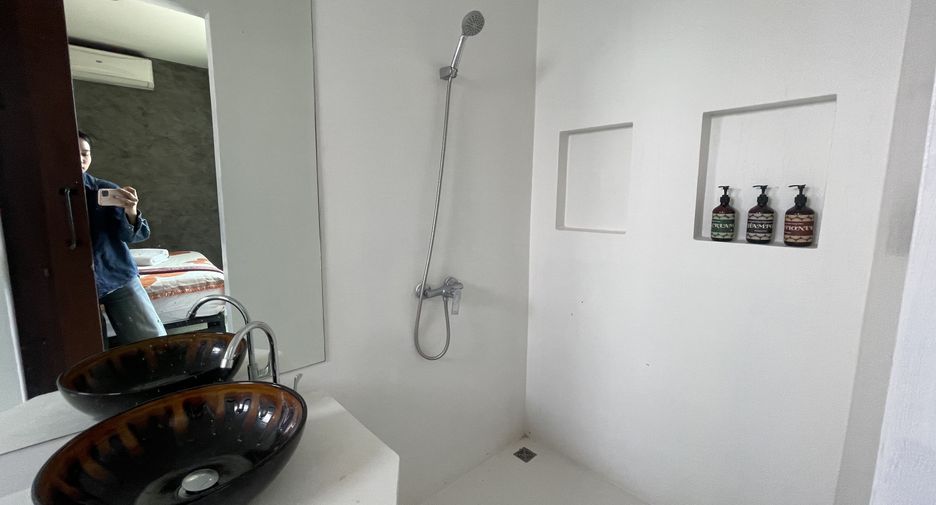 For rent 4 bedrooms villa in Hua Hin, Prachuap Khiri Khan