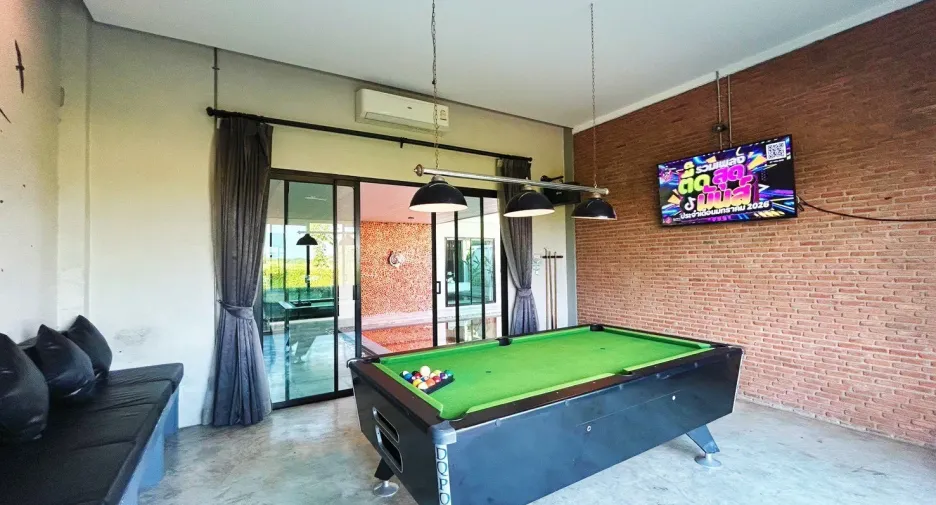 For rent 4 bedrooms villa in Hua Hin, Prachuap Khiri Khan