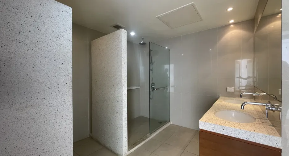 For sale and for rent 3 bedrooms condo in Kathu, Phuket