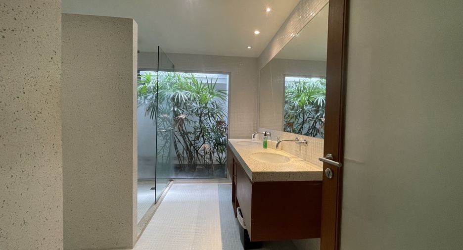 For sale and for rent 3 bedrooms condo in Kathu, Phuket