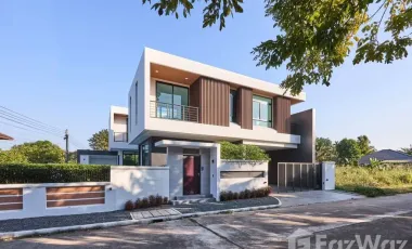 Haus zur Miete mit 4 Zimmer in Mueang Chiang Mai, Chiang Mai