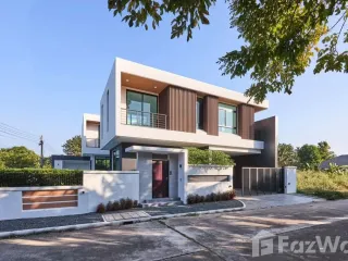 Haus zur Miete mit 4 Zimmer in Mueang Chiang Mai, Chiang Mai
