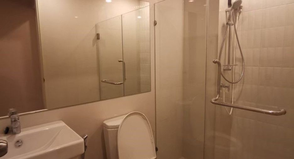 À vendre 1 chambre condo à Huai Khwang, Bangkok