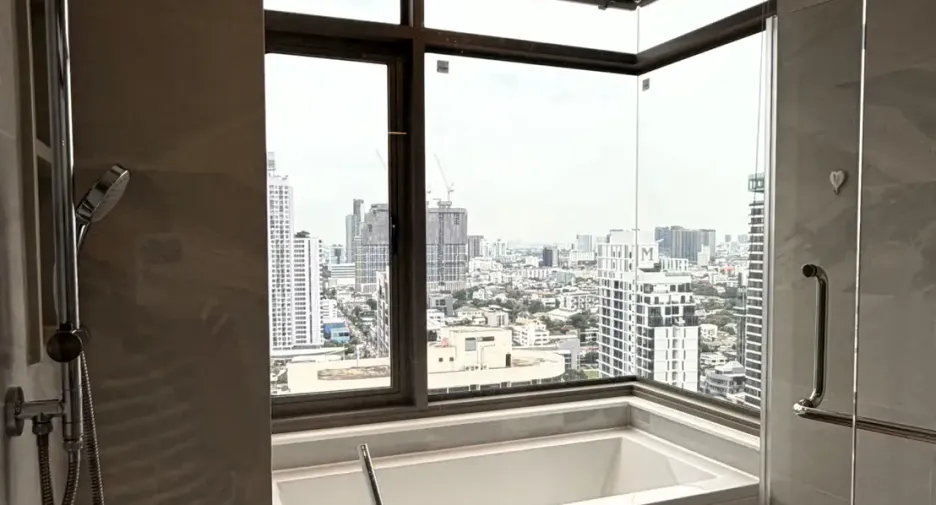 ขาย 2 ห้องนอน คอนโด ใน วัฒนา, กรุงเทพฯ