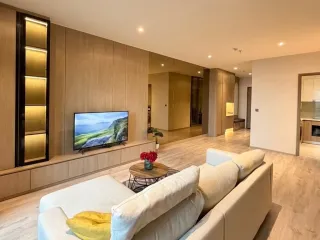 Продажа 2 спальни кондо в Щаттхана, Бангкок
