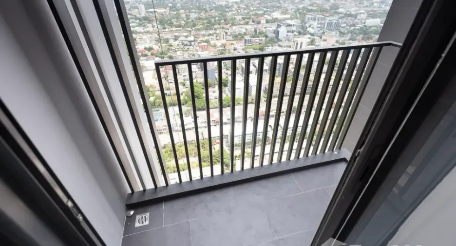 For rent 1 bed condo in Phra Khanong, Bangkok