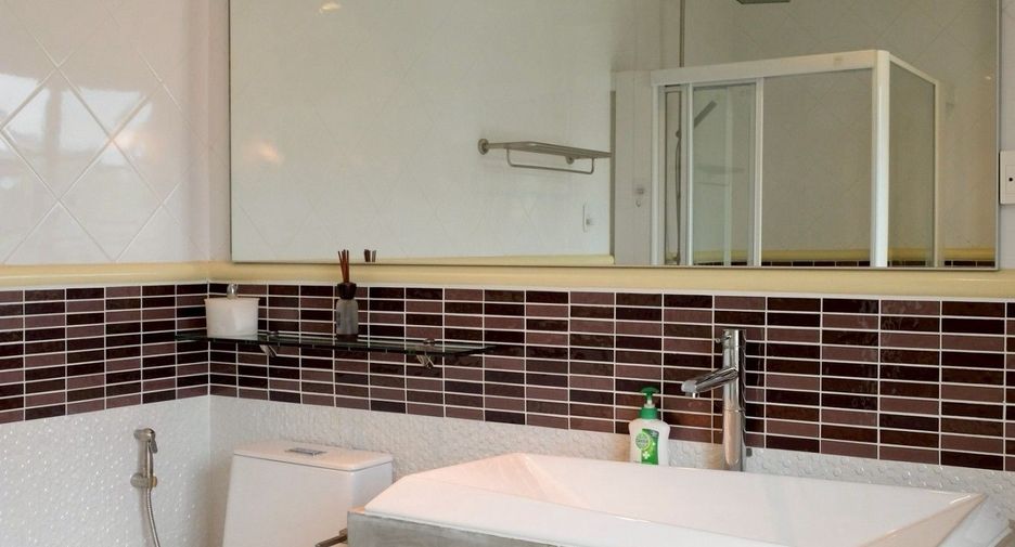 À vendre 6 chambres maison à Bang Lamung, Chonburi