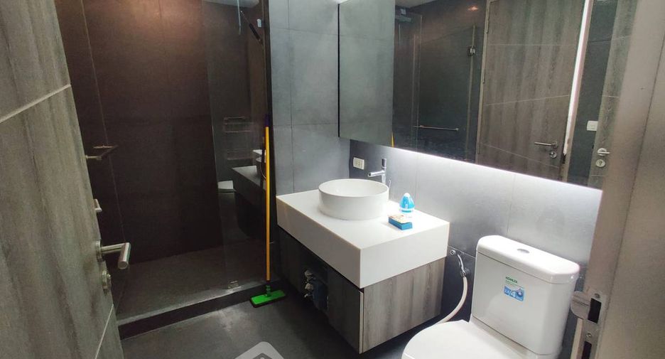 À vendre 1 chambre condo à Khlong Toei, Bangkok
