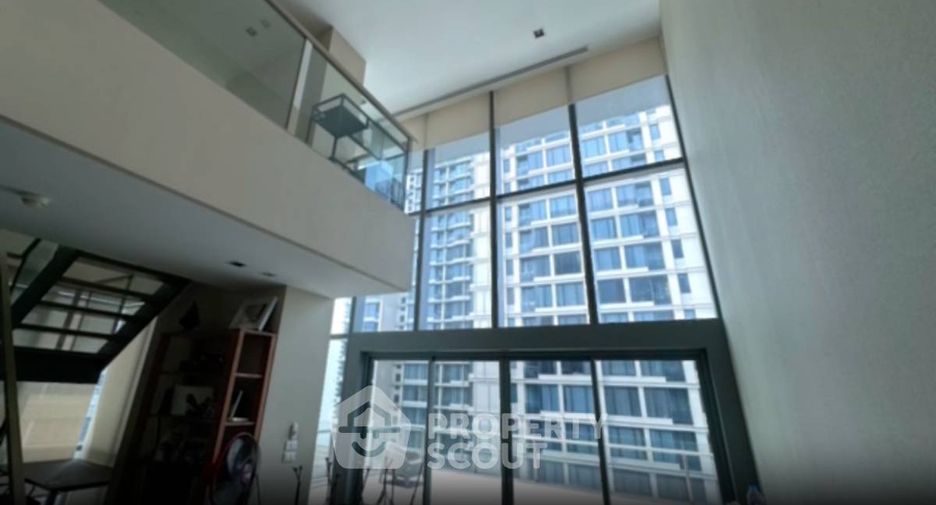 For rent and for sale 2 bedrooms condo in Watthana, Bangkok
