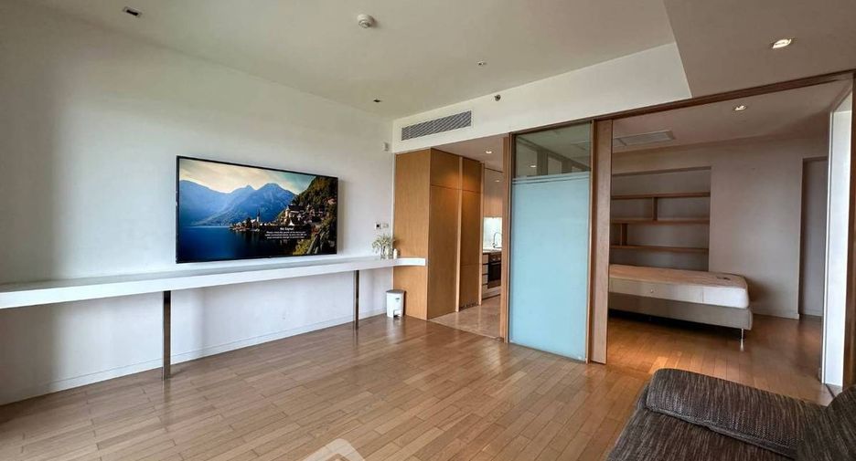 For sale 1 bed condo in Yan Nawa, Bangkok