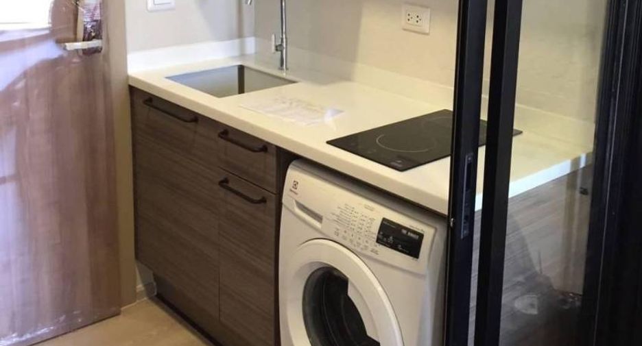 For sale 1 Beds condo in Huai Khwang, Bangkok