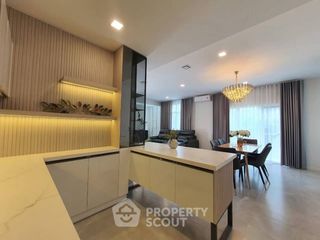 Casa en alquiler de 4 habitaciones en Prawet, Bangkok