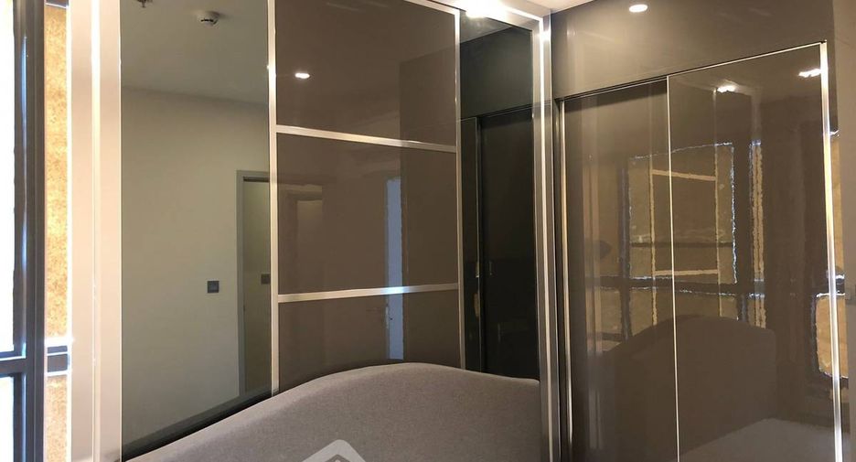 For rent 2 bedrooms condo in Pathum Wan, Bangkok