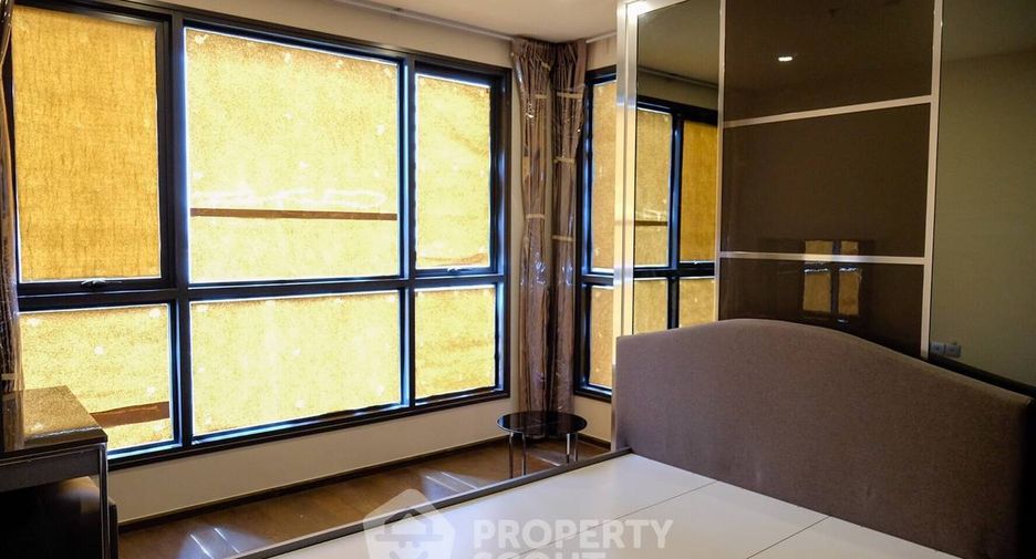 For rent 2 bedrooms condo in Pathum Wan, Bangkok