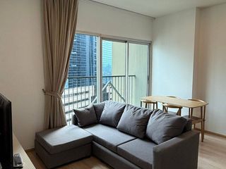 For rent 2 bedrooms condo in Huai Khwang, Bangkok