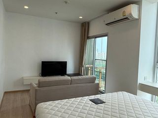 For rent 2 bedrooms condo in Huai Khwang, Bangkok