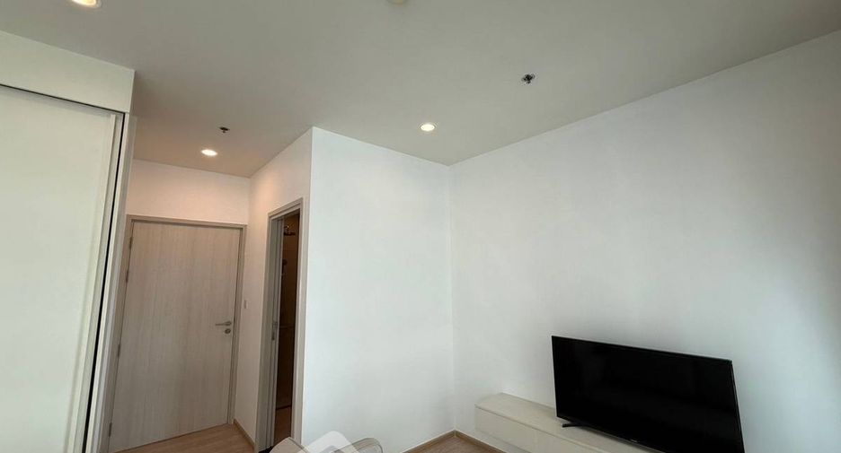 Condo en alquiler de 2 habitaciones en Huai Khwang, Bangkok