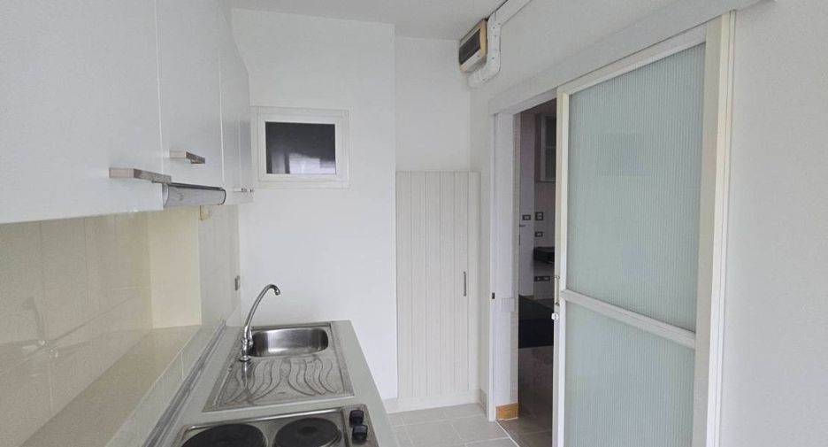For sale 1 bed condo in Huai Khwang, Bangkok