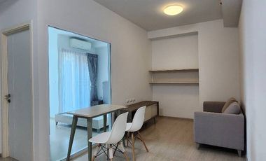 For rent and for sale 2 bedrooms condo in Huai Khwang, Bangkok