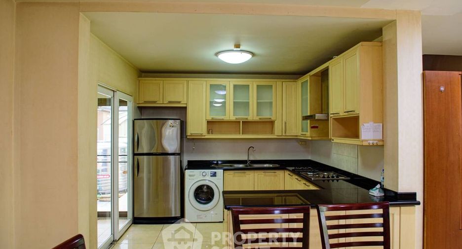 Аренда и продажа 3 спальни дом в Лат Крабанг, Бангкок
