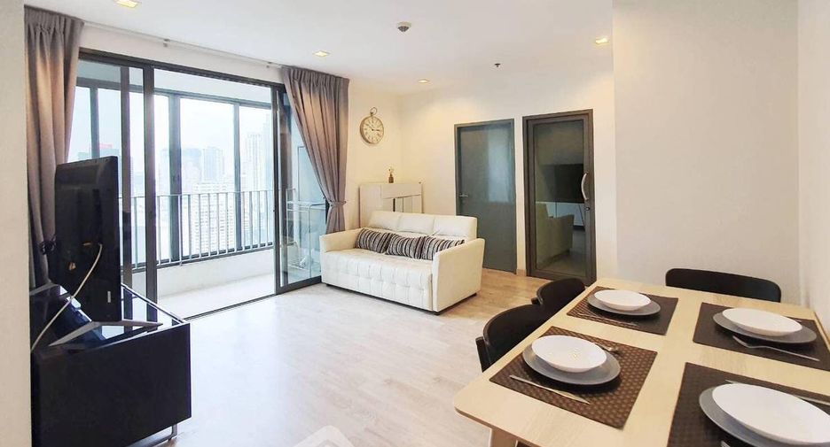 For sale 2 bedrooms condo in Huai Khwang, Bangkok
