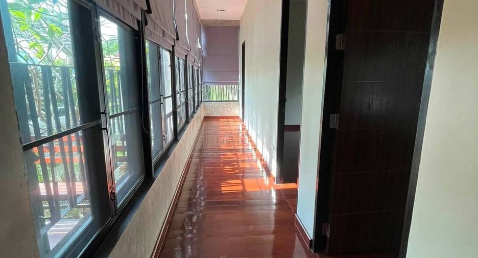 Haus zum Kauf mit 5 Zimmer in Huay Yai, Pattaya