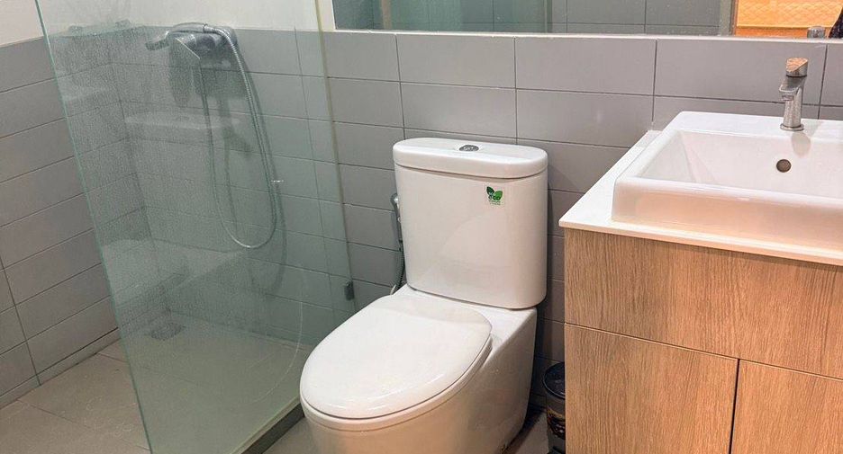 For rent and for sale 2 bedrooms condo in Huai Khwang, Bangkok
