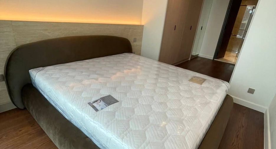For sale 3 bedrooms condo in Sathon, Bangkok