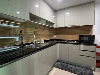 For sale 2 bedrooms condo in Huai Khwang, Bangkok