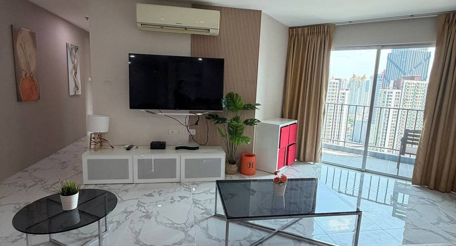For sale 2 bedrooms condo in Huai Khwang, Bangkok