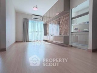 Wohnung zum Kauf mit 2 Zimmer in Huai Khwang, Bangkok