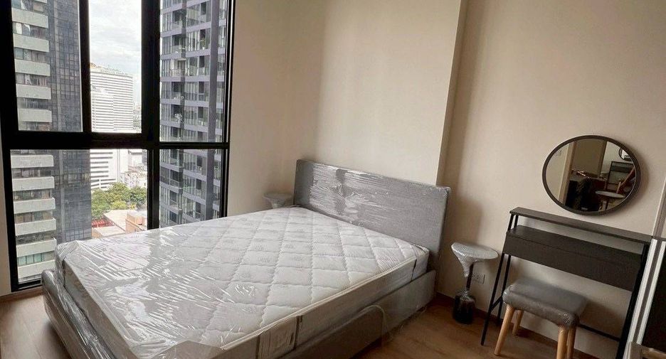 For sale 2 bedrooms condo in Huai Khwang, Bangkok