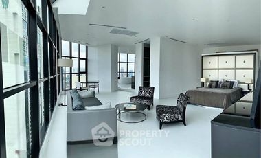 For sale 3 bedrooms condo in Sathon, Bangkok