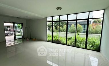 Продажа 3 спальни дом в Кхлонг Сам Ща, Бангкок